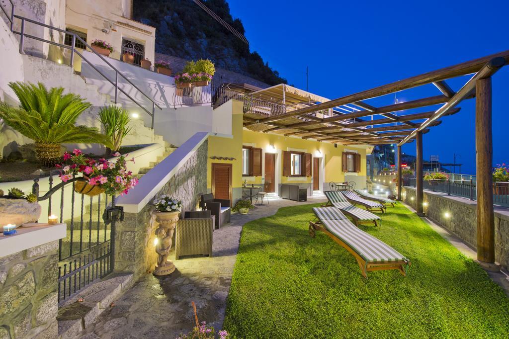 La Mela Blu Furore Exterior foto