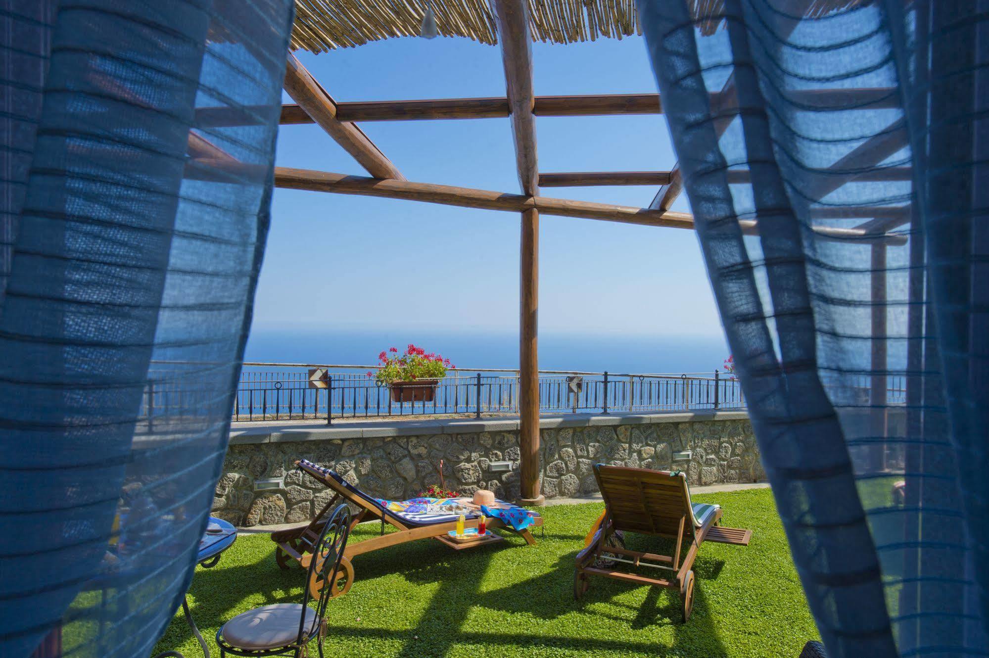 La Mela Blu Furore Exterior foto