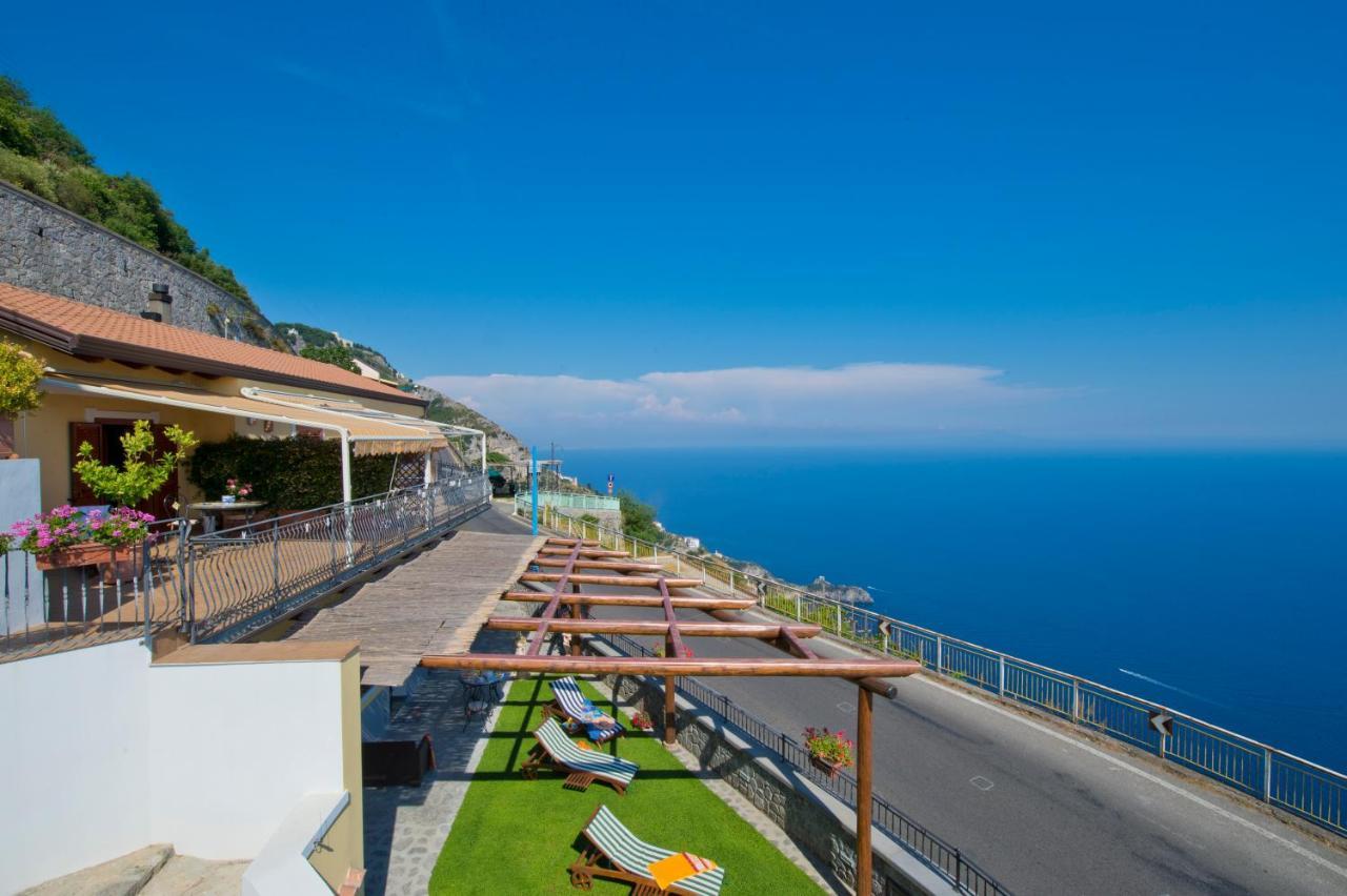 La Mela Blu Furore Exterior foto